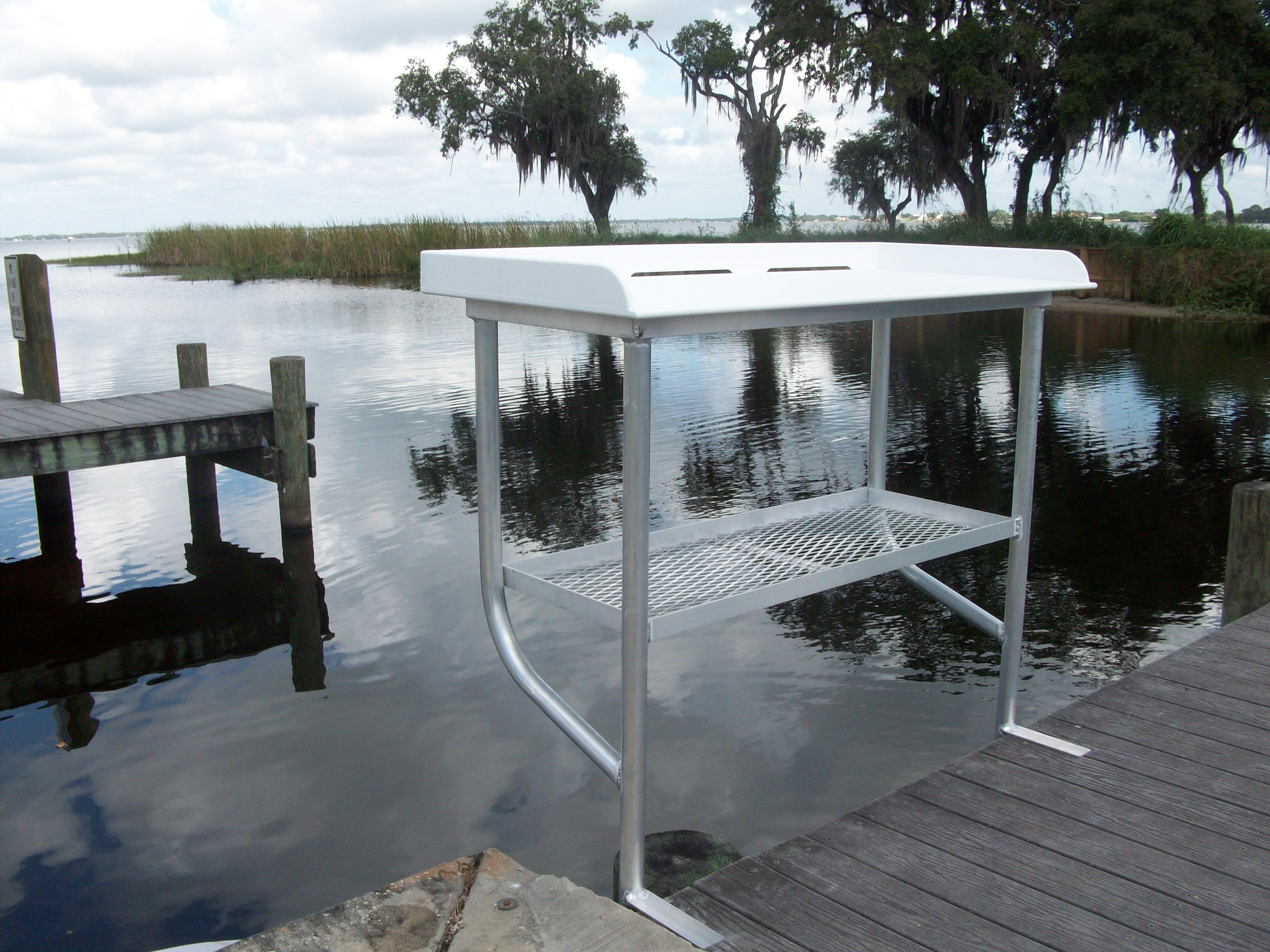 Dock Overhang Fish Cleaning Table w/shelf 50 x 23
