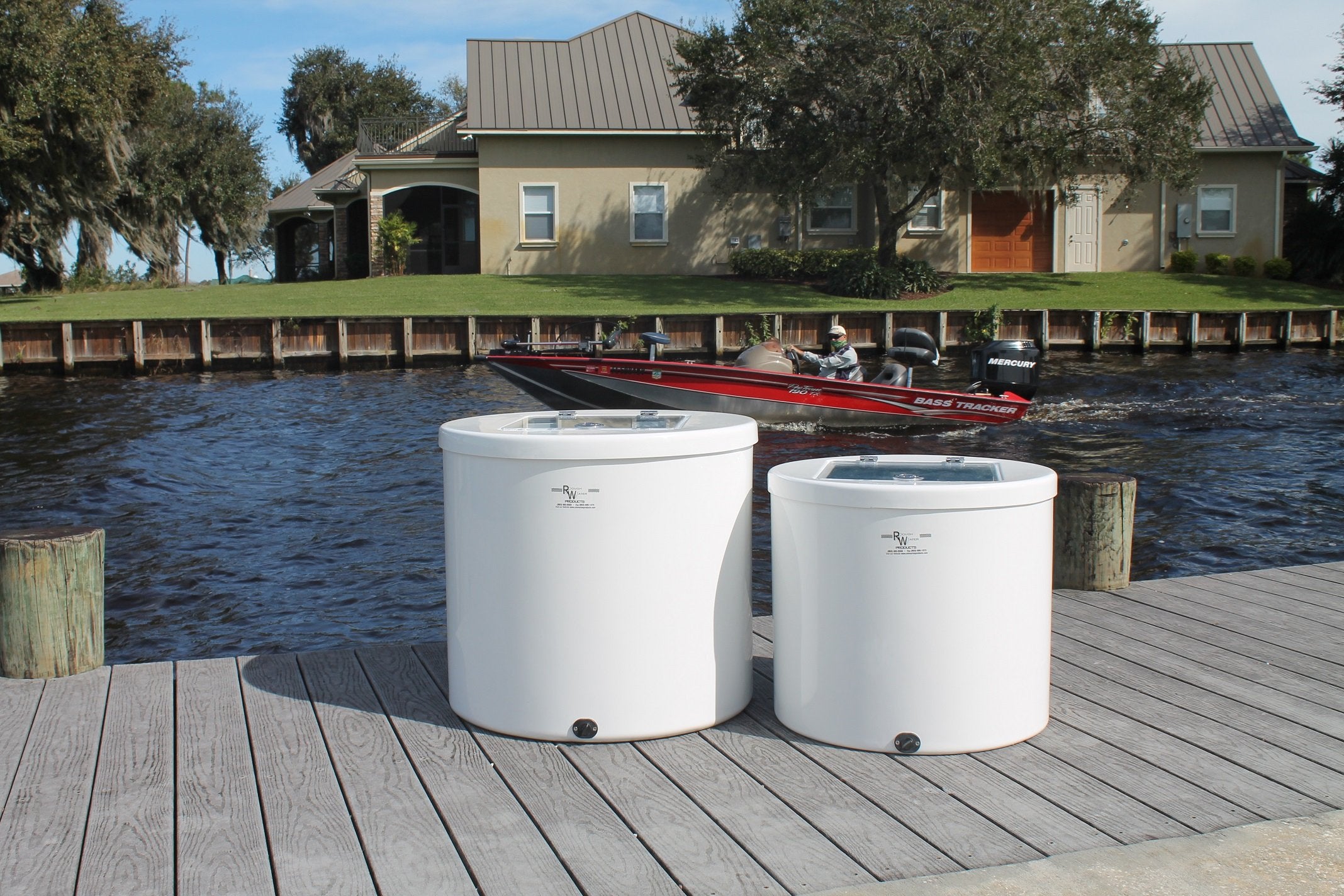 Rough Water 31 Round Table w/ 4 Cup Holders (Table Only)''