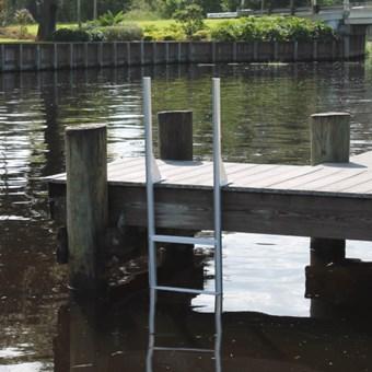 C&M 7-Step Lift Ladder