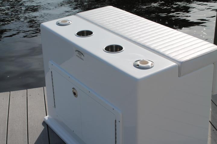 C&M Lean Post W/Cabinet 4 S/S Rod Holders Storage under Seat