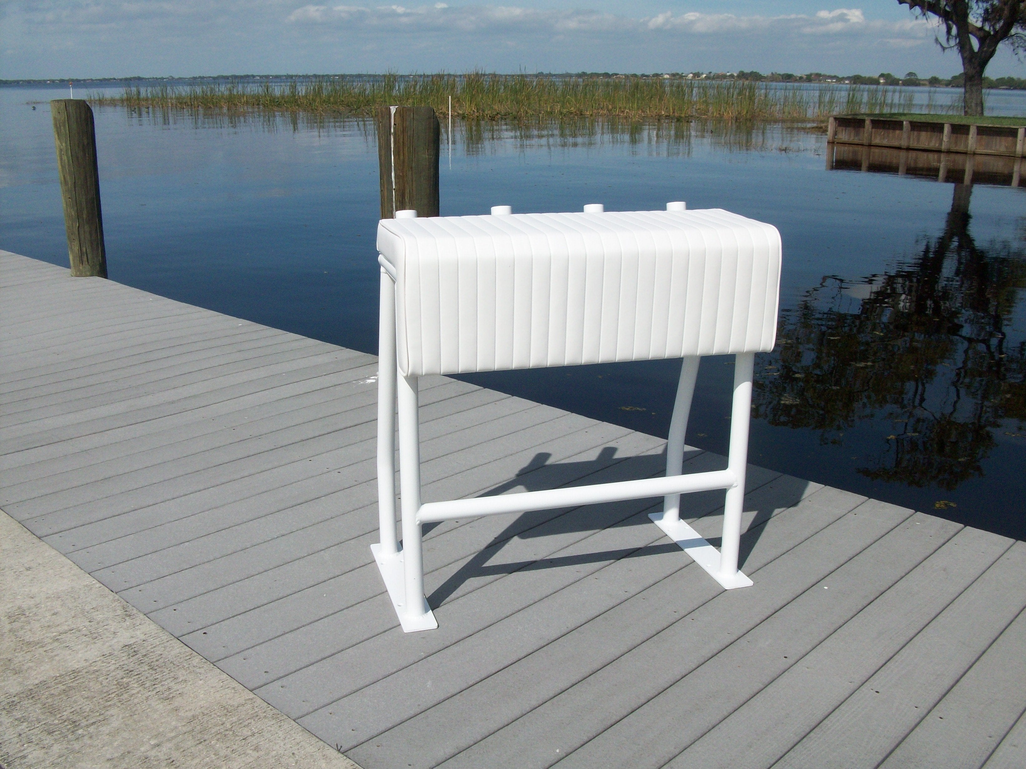 Sea Line Leaning Post - 36H x 38''W x 18''D No Rod Holders''