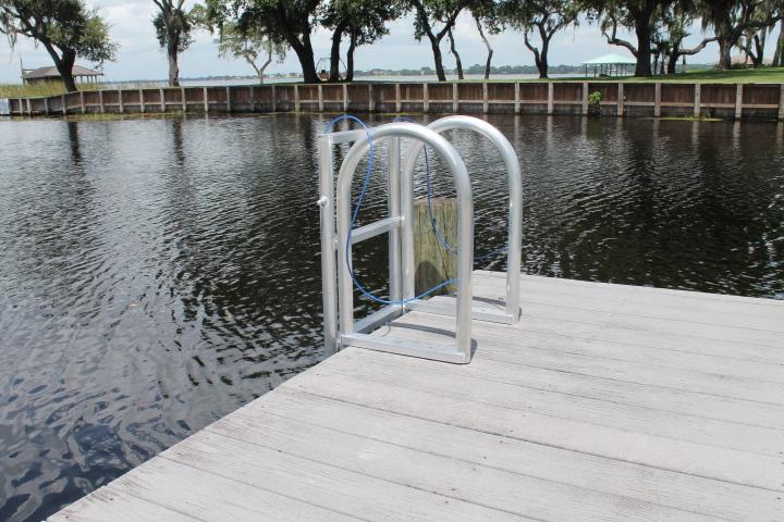 C&M 5-Step Big Foot Ladder