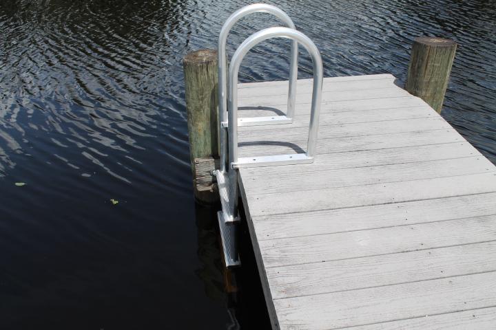 C&M 4-Step Standard Ladder