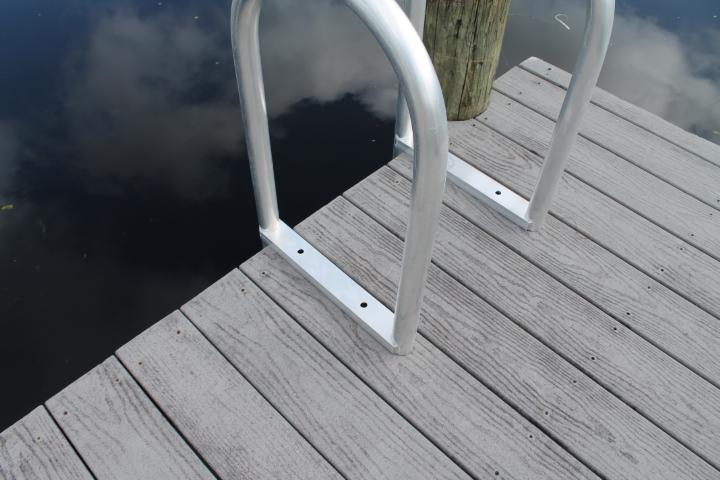 C&M 8-Step Standard Ladder
