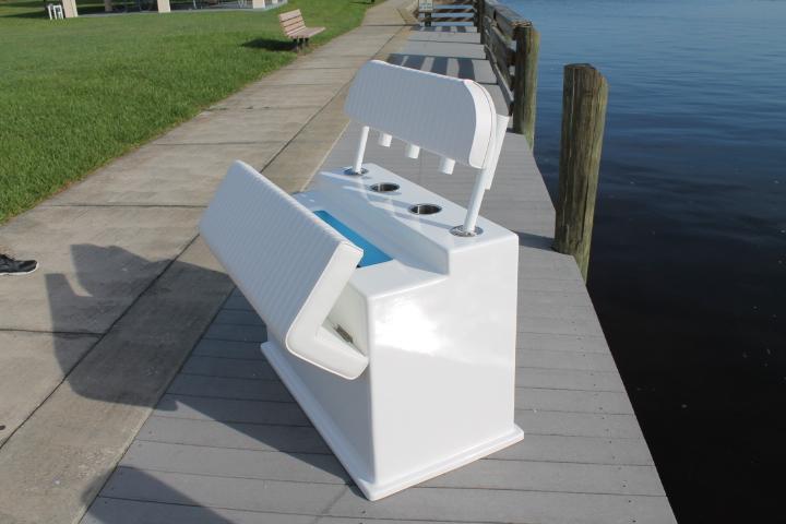 C&M Lean Post W/Cabinet 4 S/S Rod Holders Storage under Seat