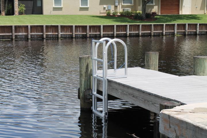 C&M 6-Step Lift Ladder
