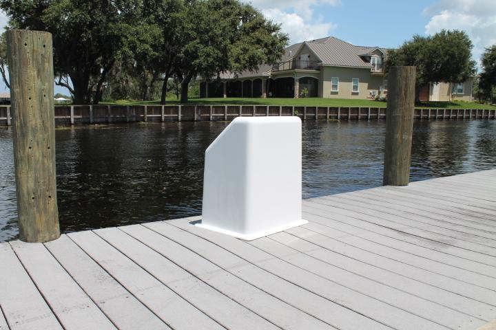 C&M Center Console - 25 x 23'' x 23''